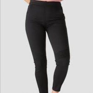 DENIZEN from Levi's, Black High-Rise Moto Jeggings, XS, extra small pants jeans